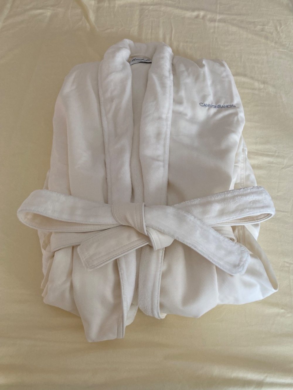 BRAND NEW Canyon Ranch Spa Robe - Picture 2 of 4